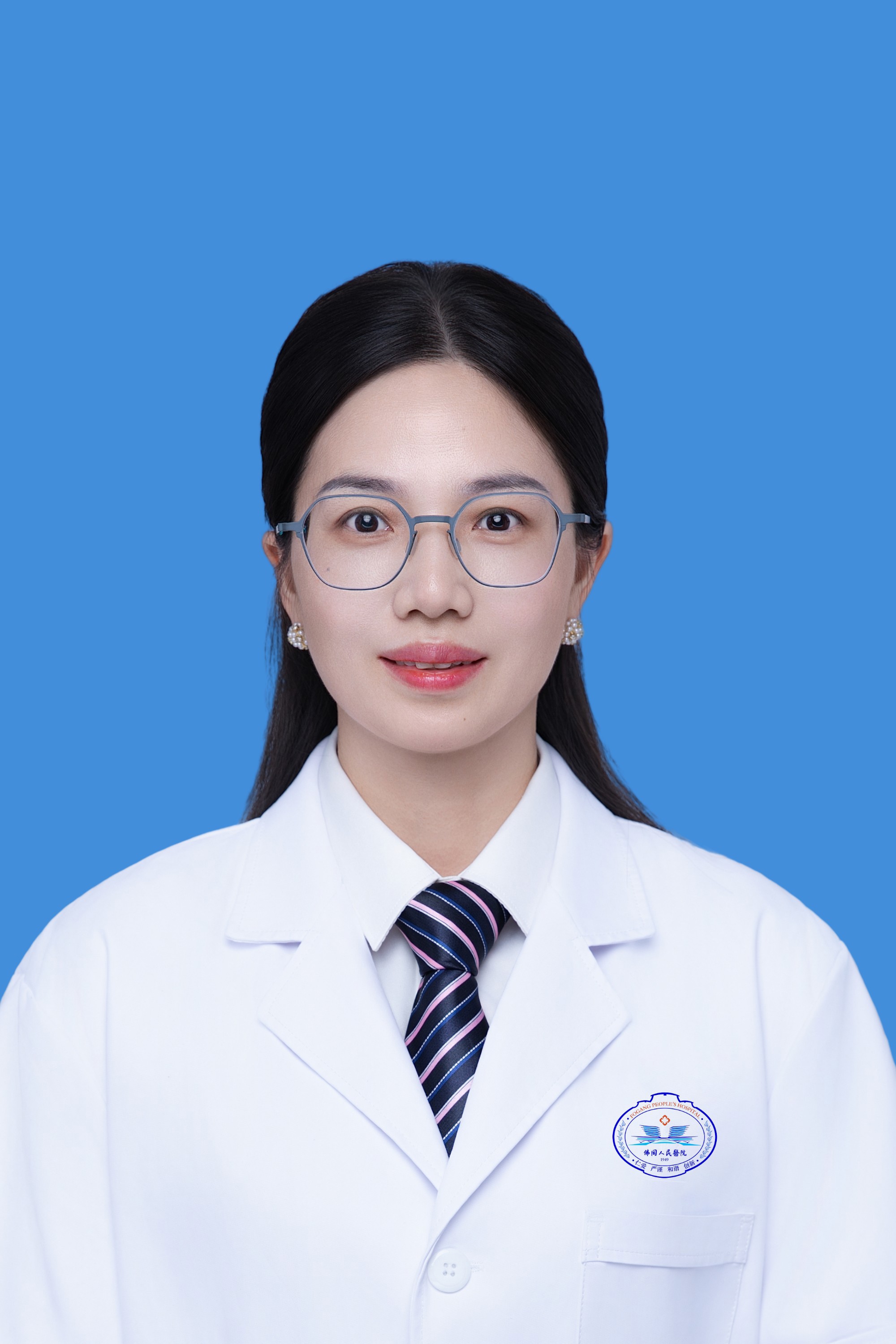 儿科副主任医师 张美霞