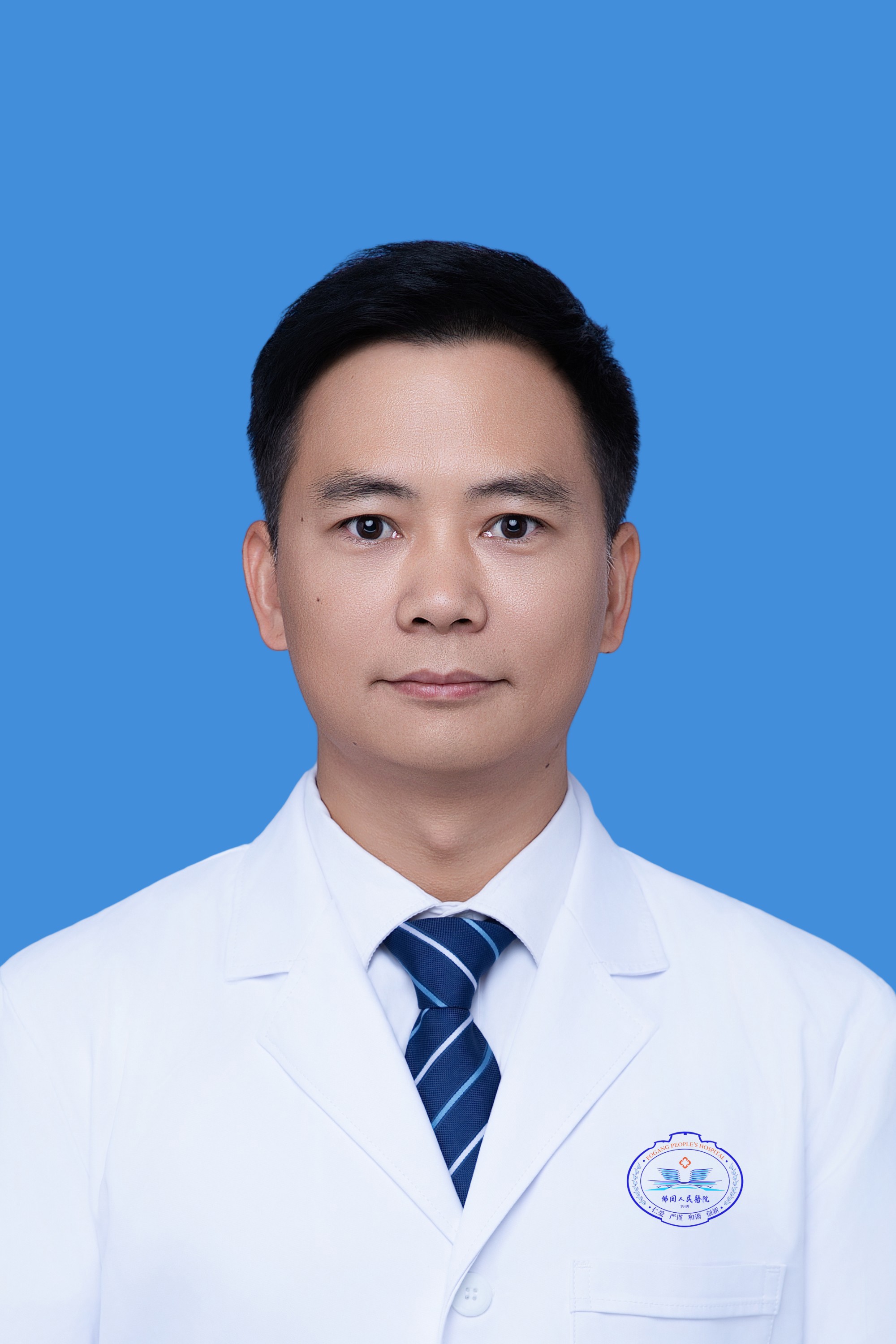 放射科副主任医师 丘武应