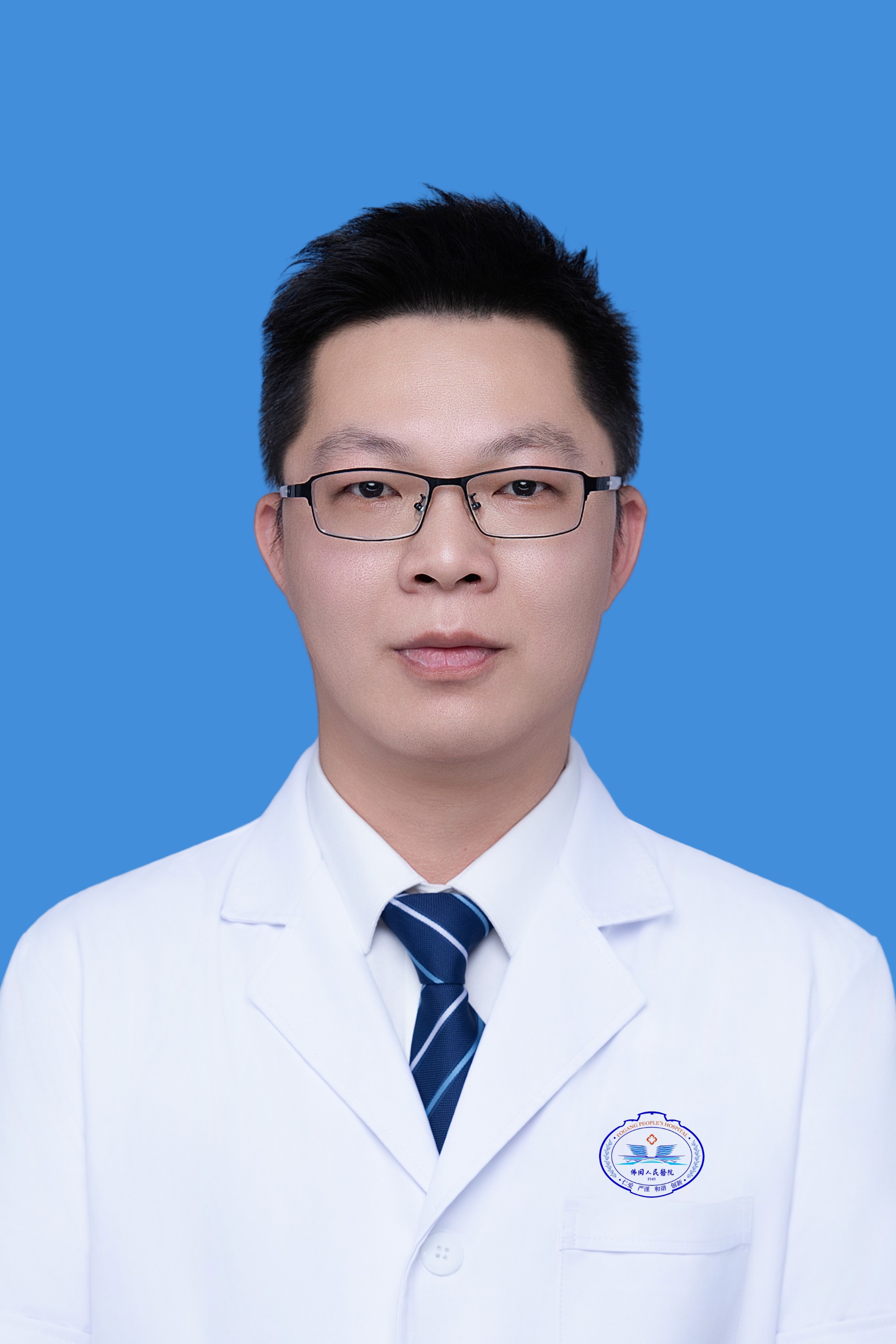 呼吸内科副主任医师 蔡凡亮